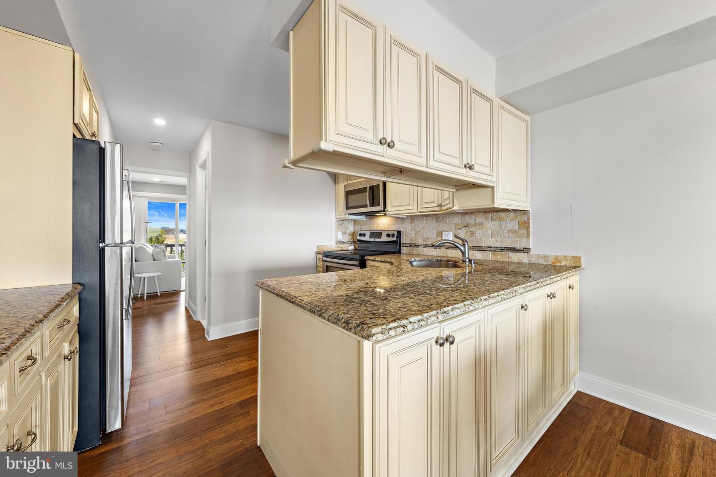 401 Bay Shore Dr #2b Property Photo 5