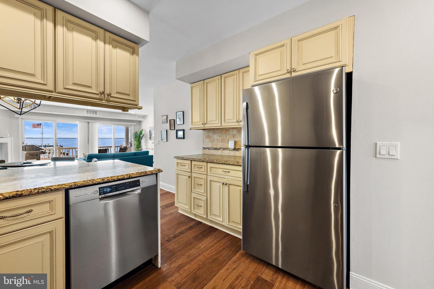 401 Bay Shore Dr #2b Property Photo 8