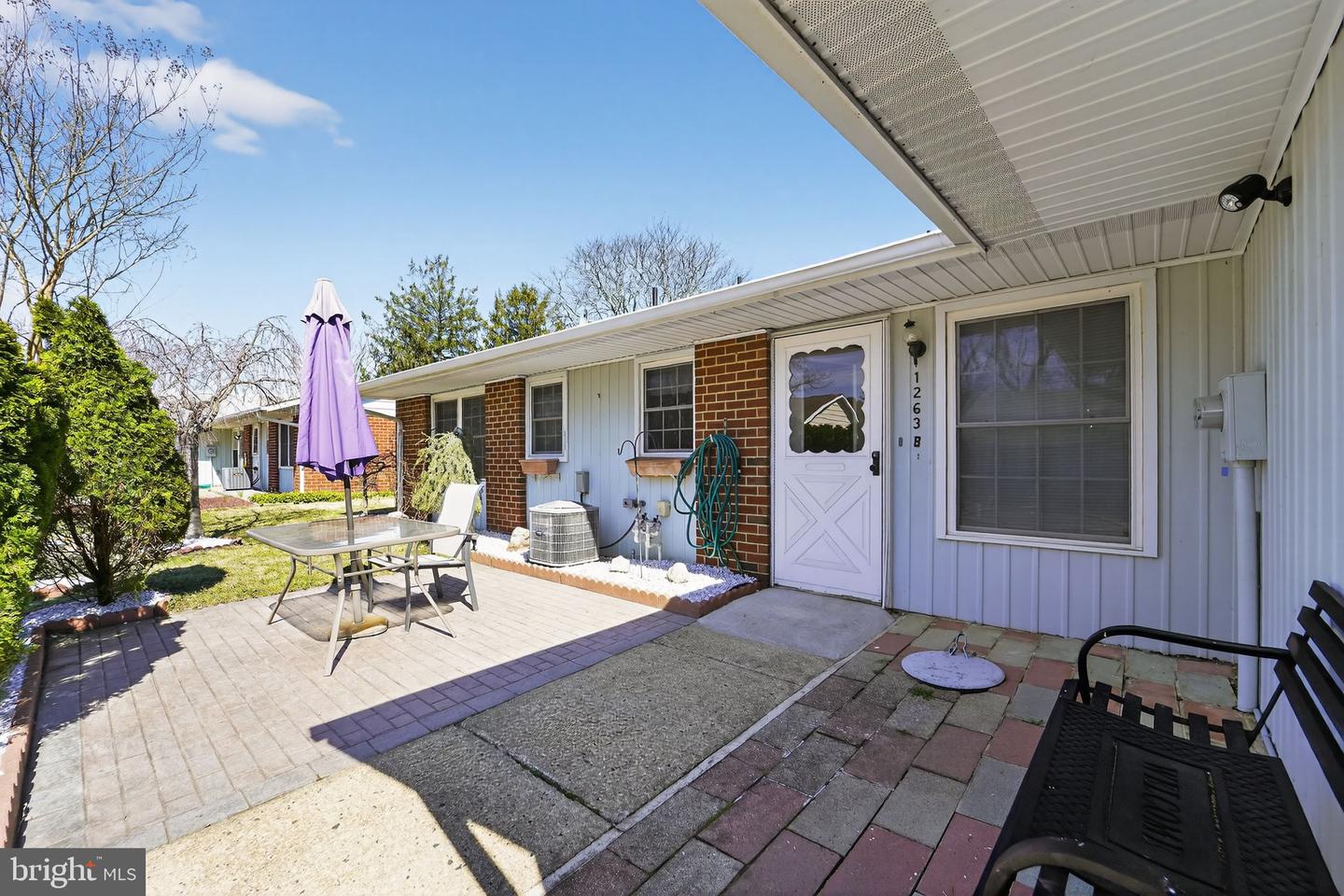 1263b Hamilton Court Property Photo 1