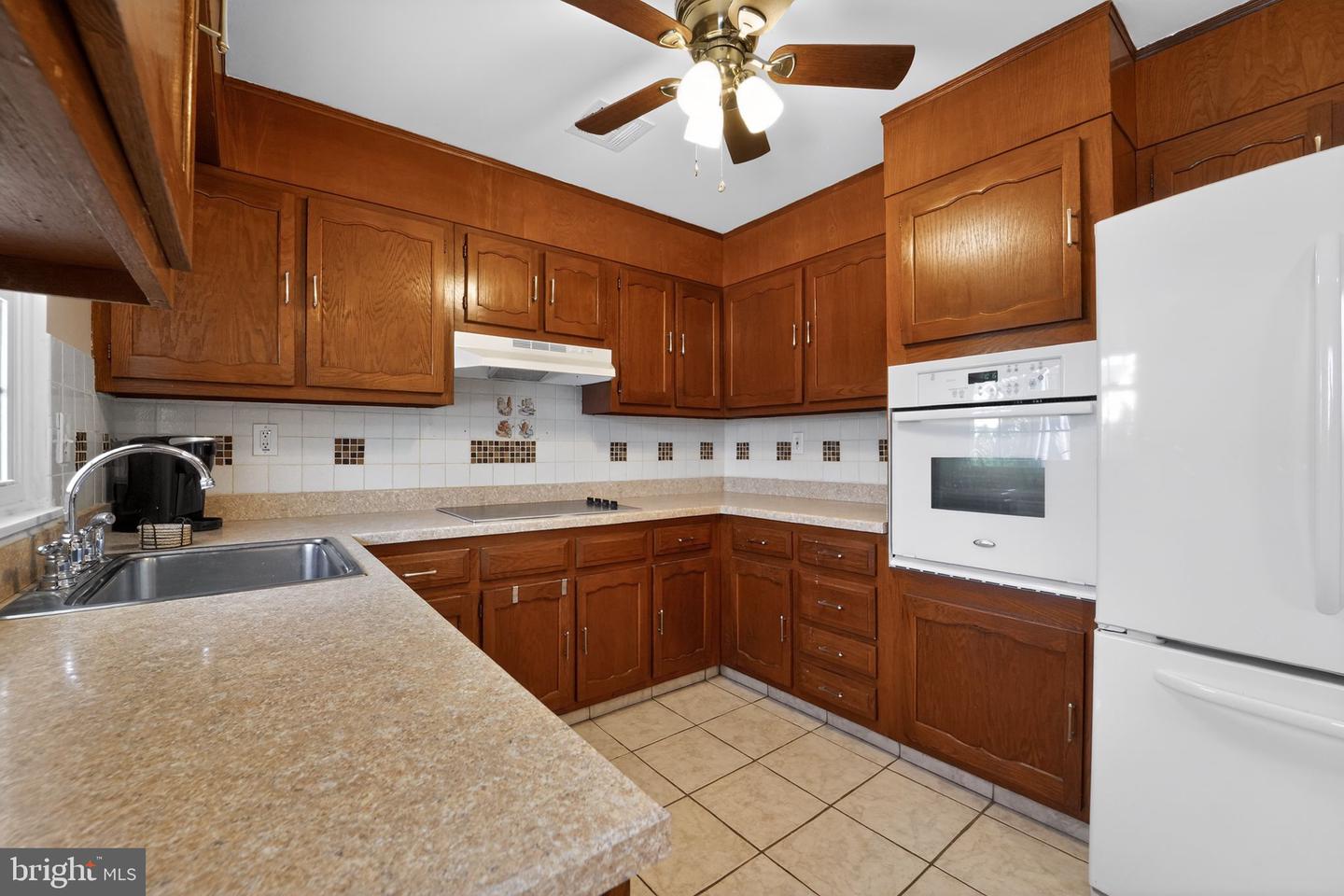 1263b Hamilton Court Property Photo 5
