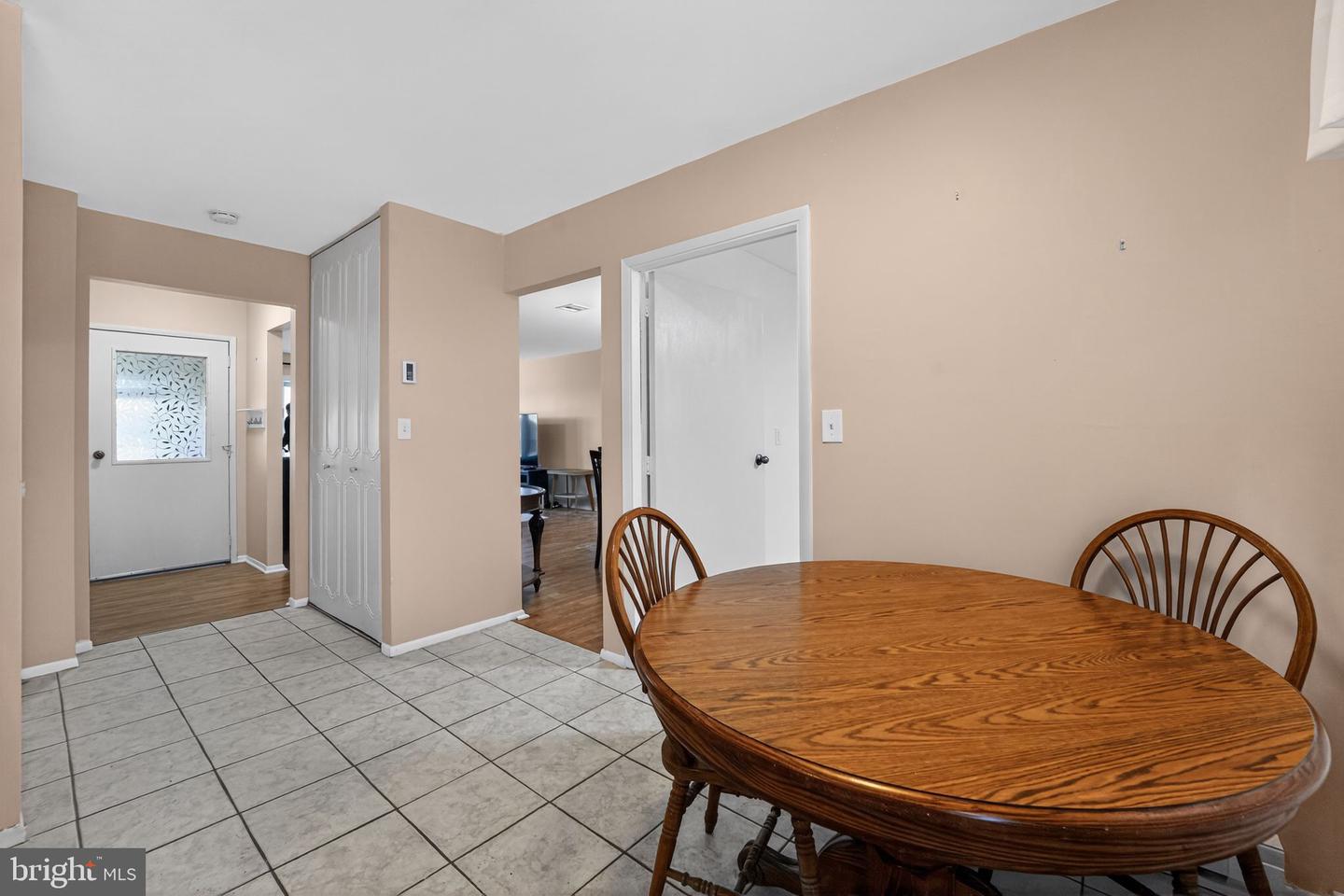 1263b Hamilton Court Property Photo 7