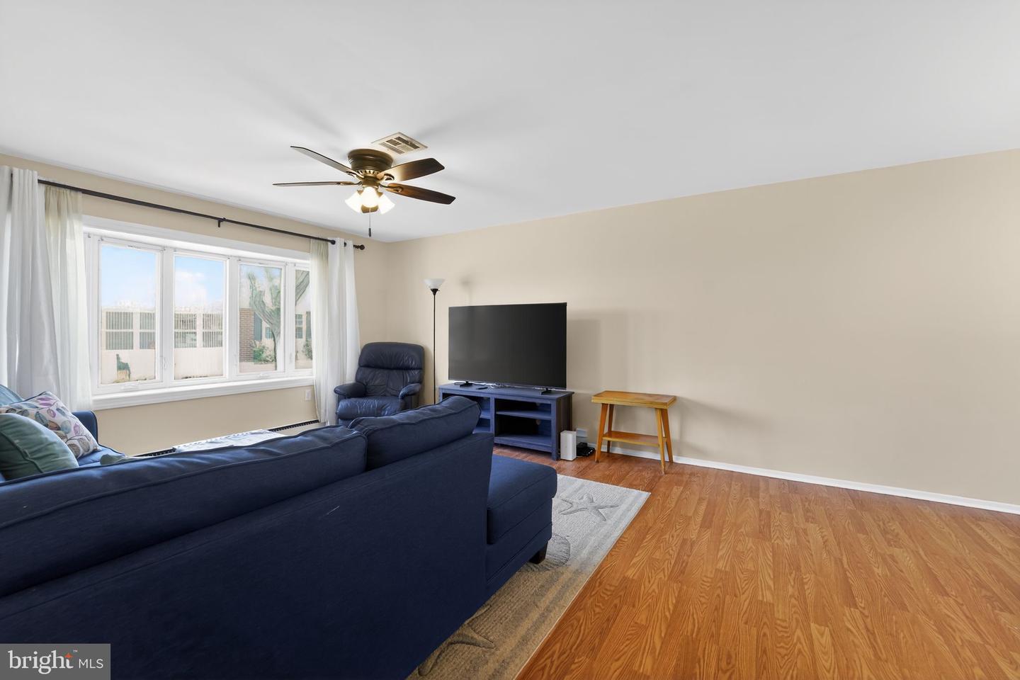 1263b Hamilton Court Property Photo 15
