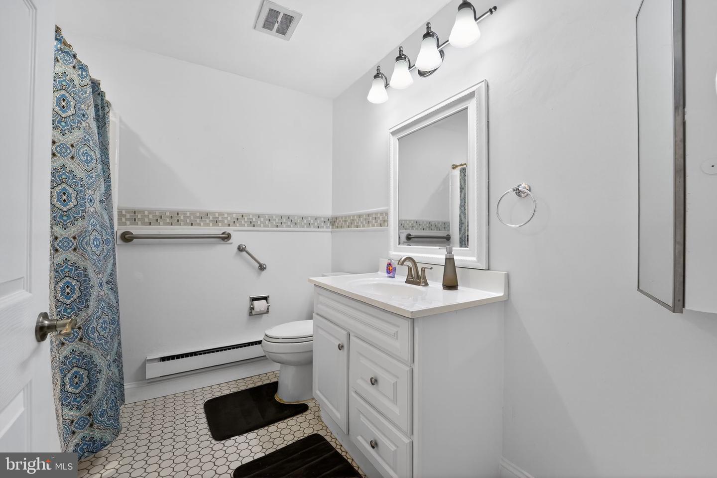 1263b Hamilton Court Property Photo 16
