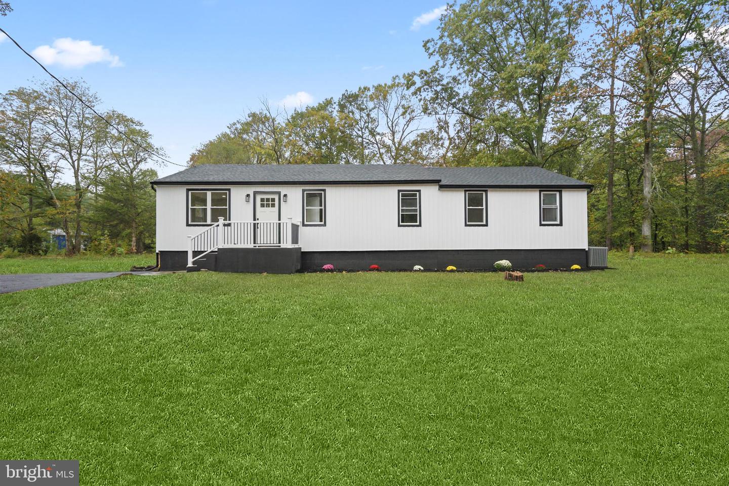 393 E Millstream Rd Property Photo 23