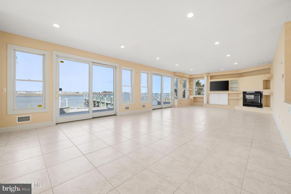 1100 Island Dr Property Photo 8