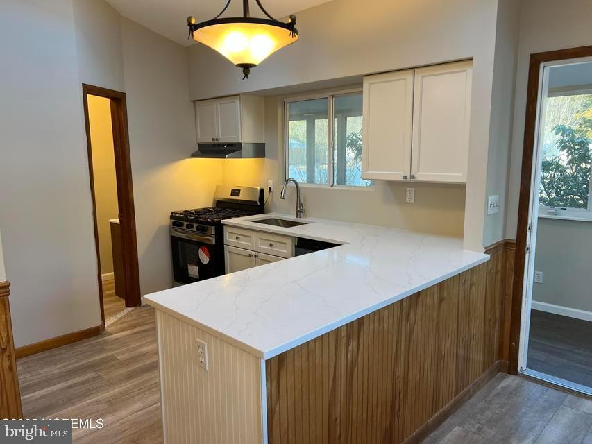 49 Maple St Property Photo 4