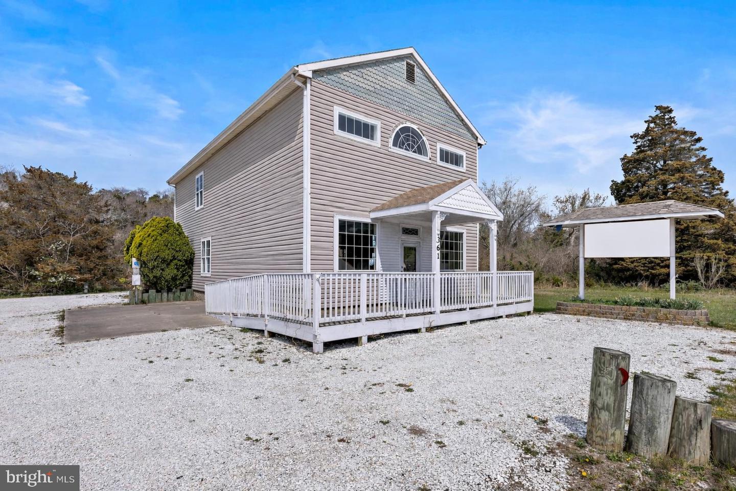 361 Main St Property Photo 1