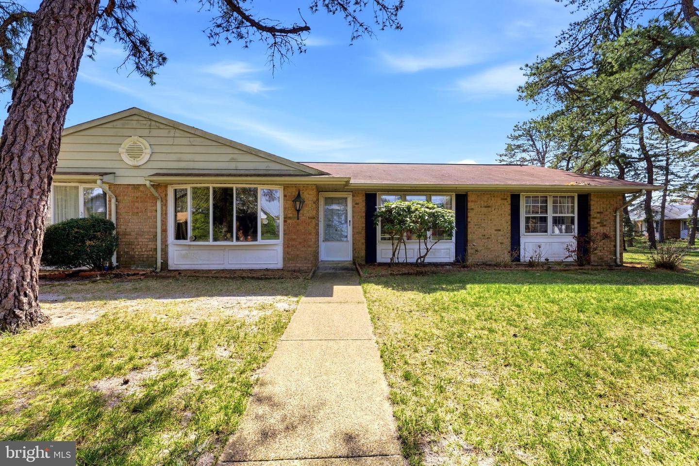 16-b Cambridge Cir #b Property Photo 1