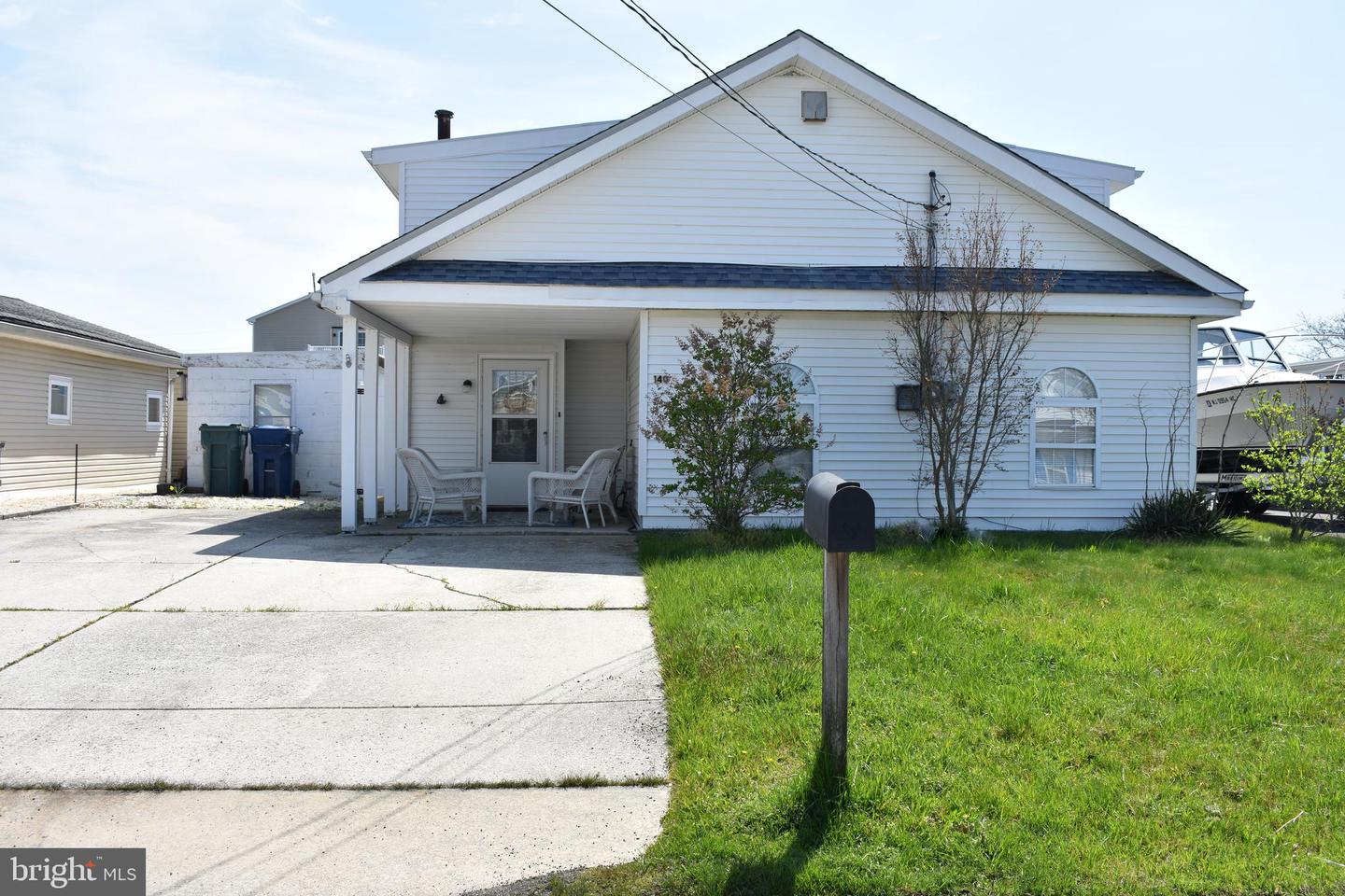 140 N Ensign Dr Property Photo 1