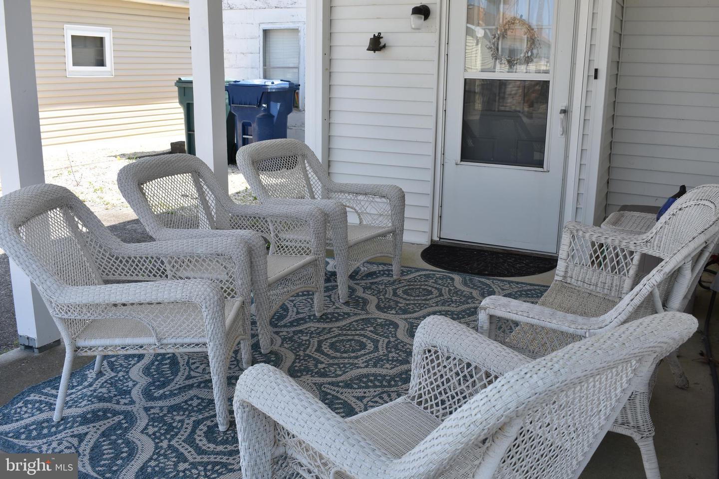 140 N Ensign Dr Property Photo 3