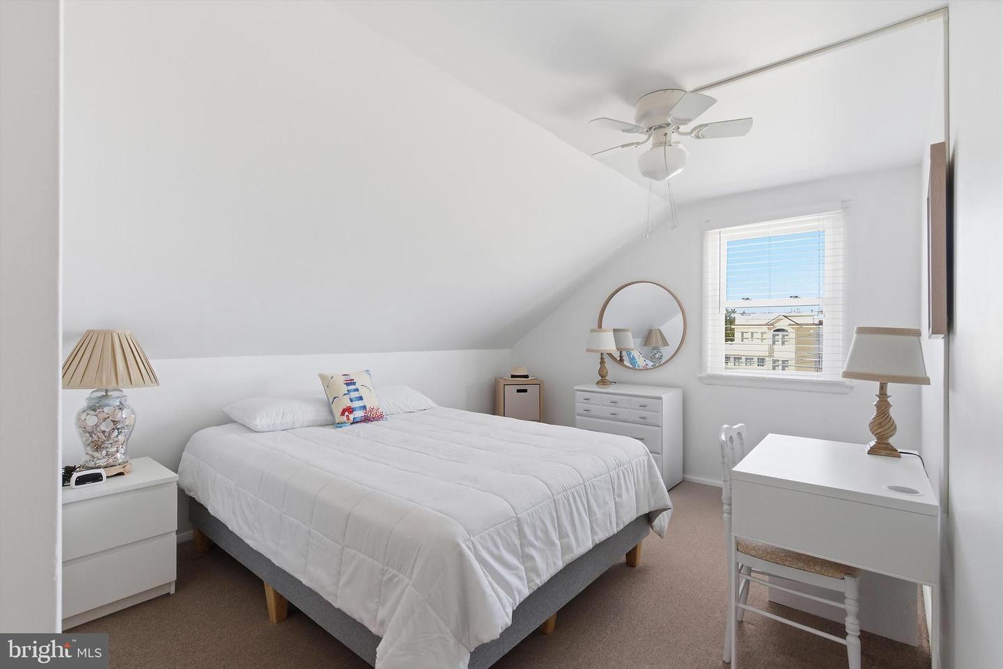 5303 S Long Beach Blvd Property Photo 16