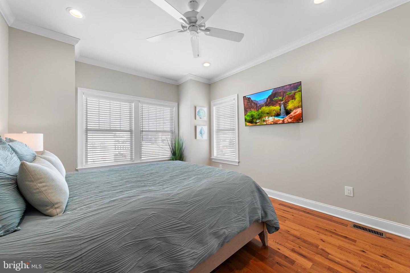 13600 Long Beach Blvd Property Photo 25