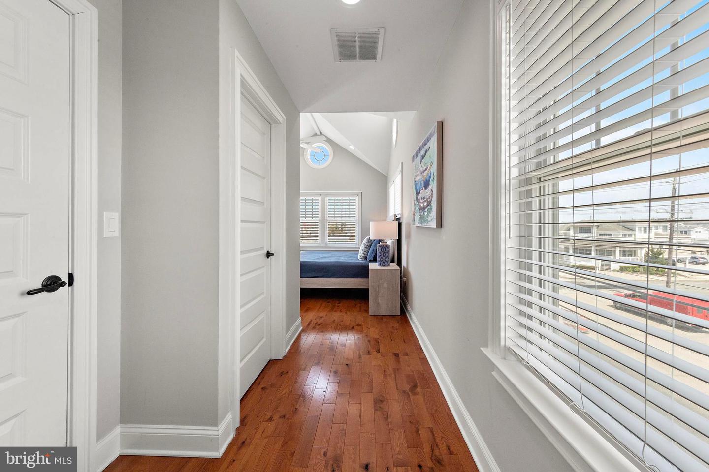 13600 Long Beach Blvd Property Photo 27