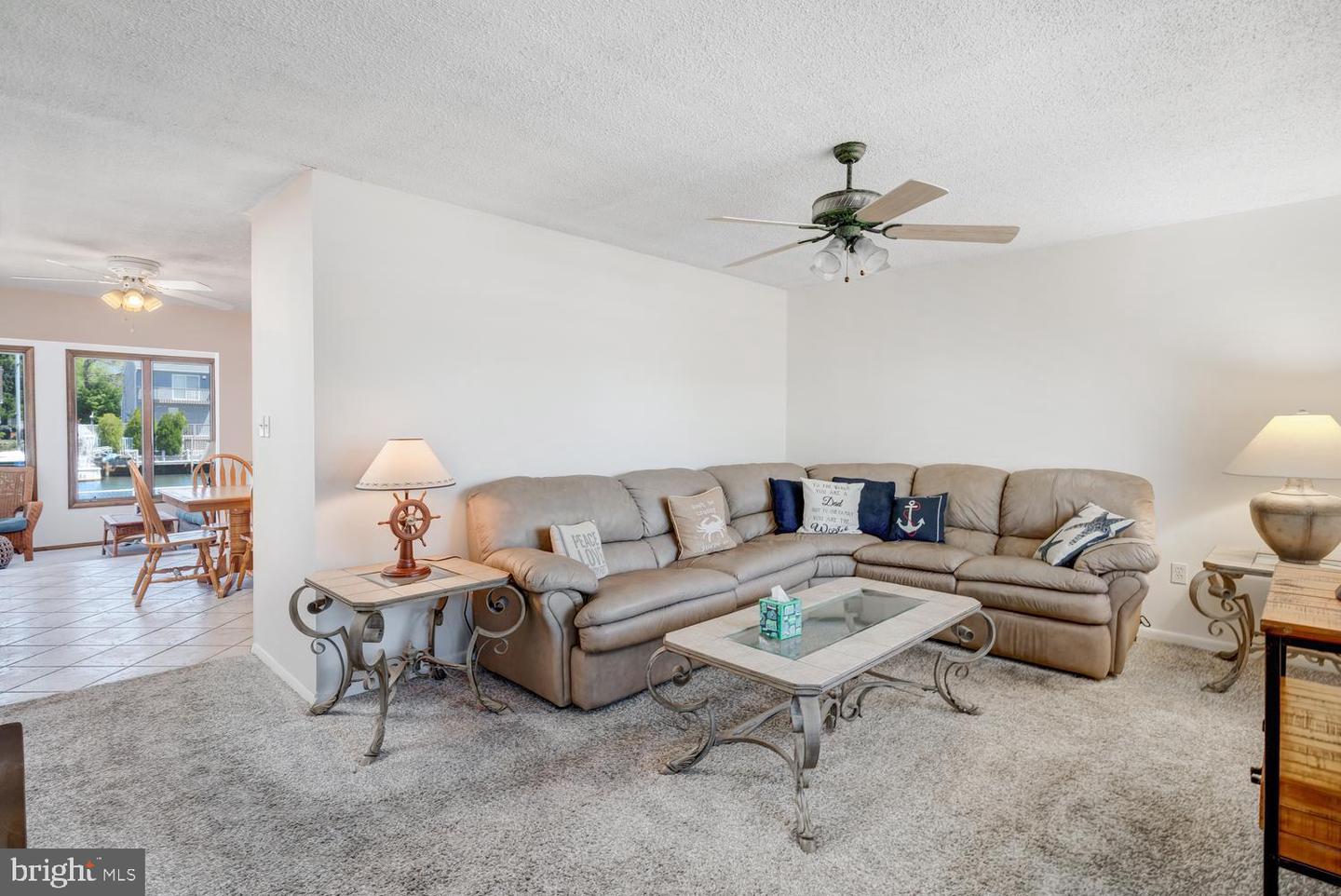 12 N Hollywood Blvd Property Photo 15