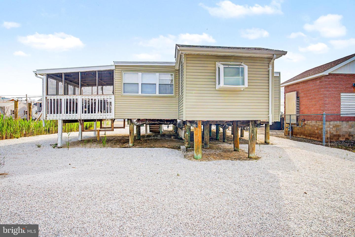 1022 South Green Street Property Photo 6