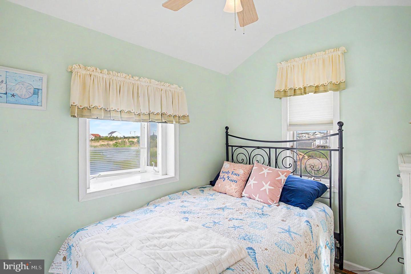 1022 South Green Street Property Photo 15