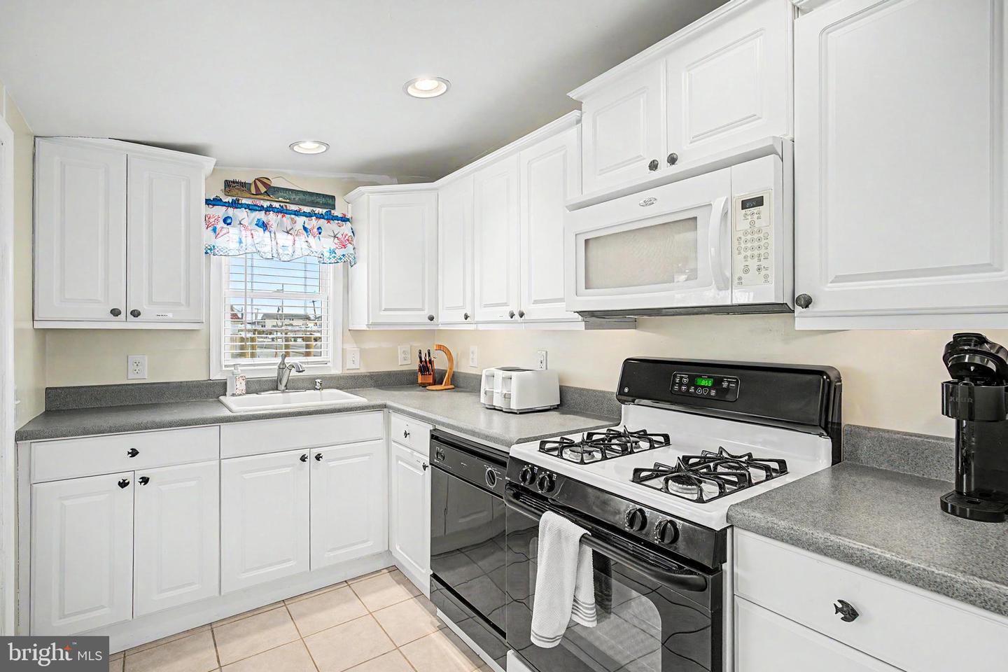 1022 South Green Street Property Photo 18