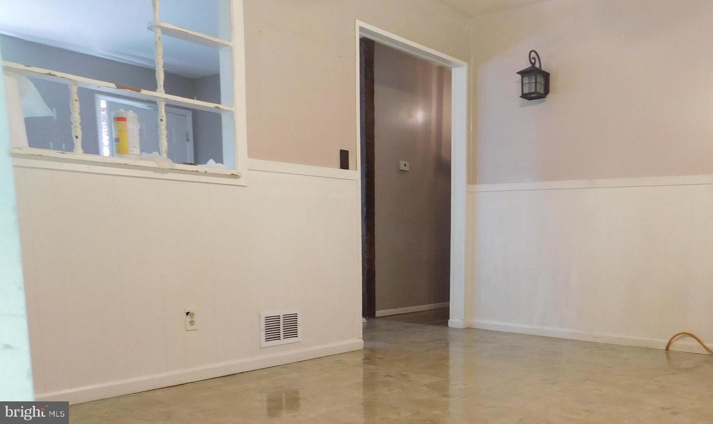 1563 Forge Pond Rd Property Photo 6