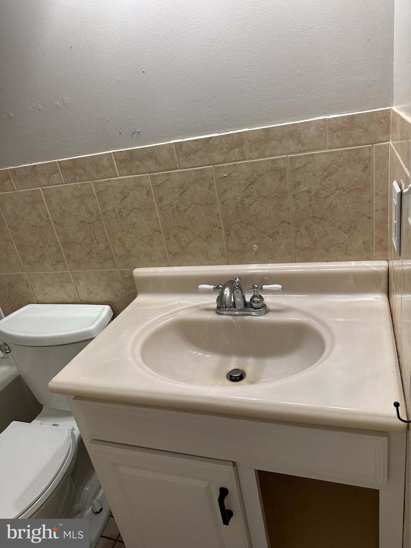 1563 Forge Pond Rd Property Photo 15