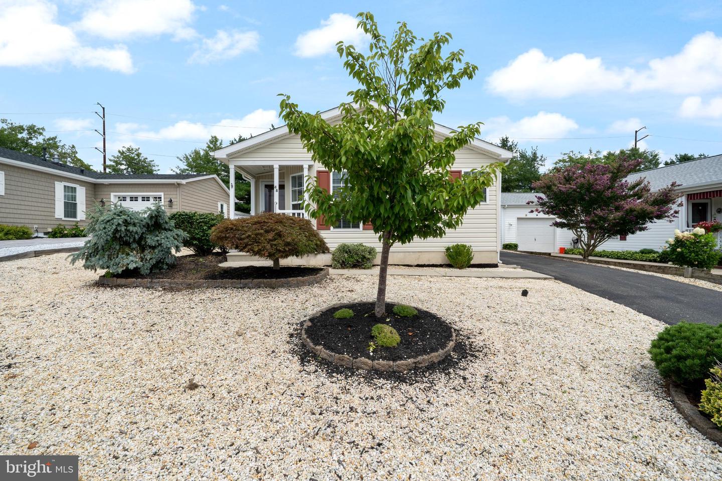 48 Fort Lee Dr Property Photo 2