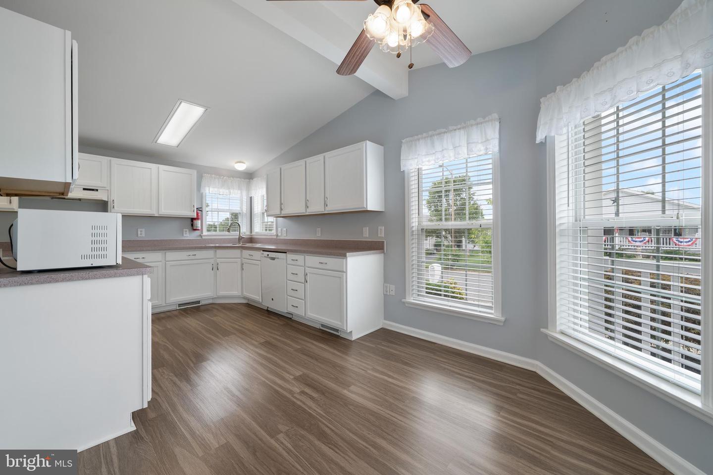 48 Fort Lee Dr Property Photo 8