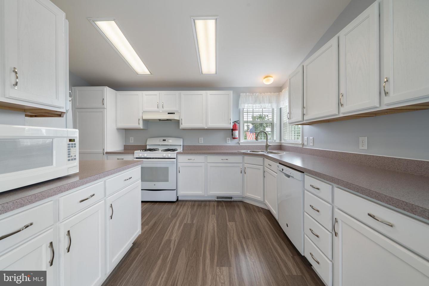 48 Fort Lee Dr Property Photo 10