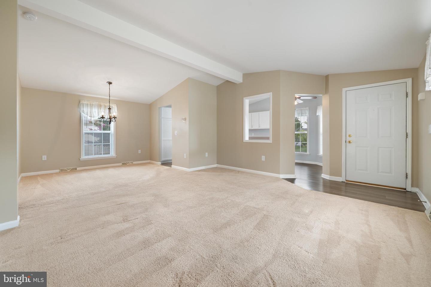 48 Fort Lee Dr Property Photo 11