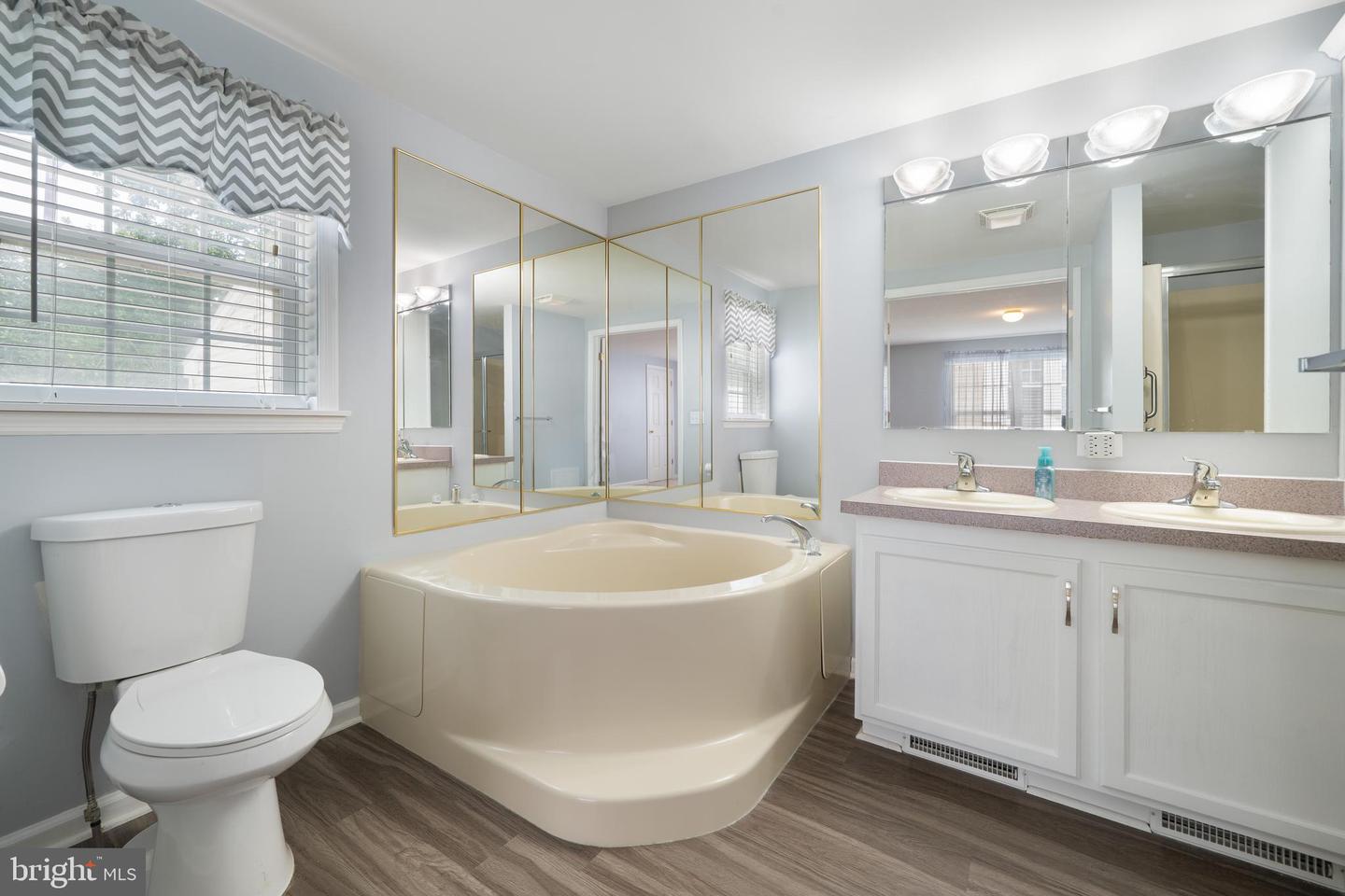 48 Fort Lee Dr Property Photo 17