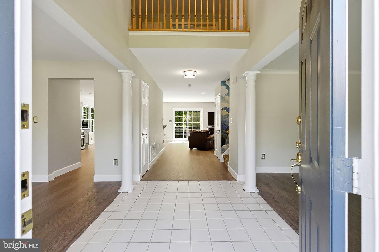 618 Winterberry Blvd Property Photo 10