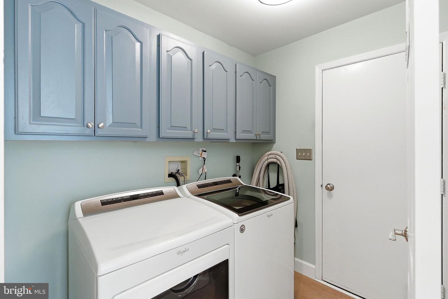 618 Winterberry Blvd Property Photo 27