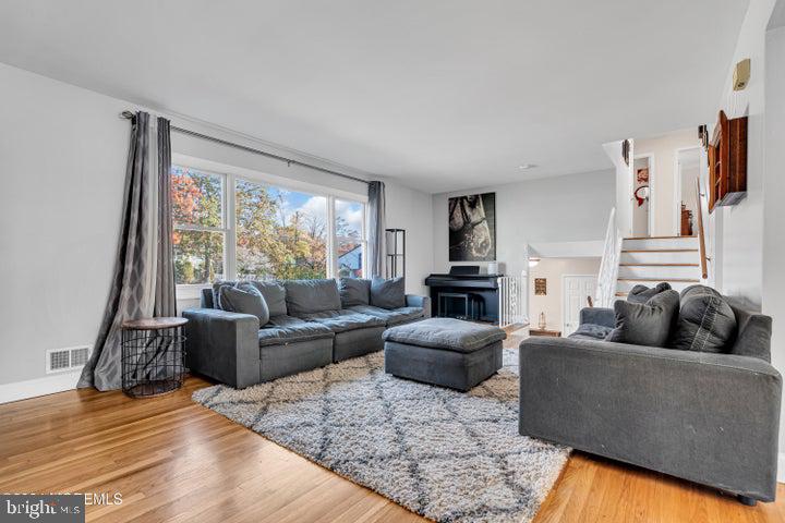 109 Woodridge Ave Property Photo 14