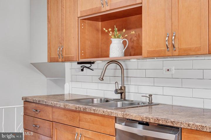 109 Woodridge Ave Property Photo 21