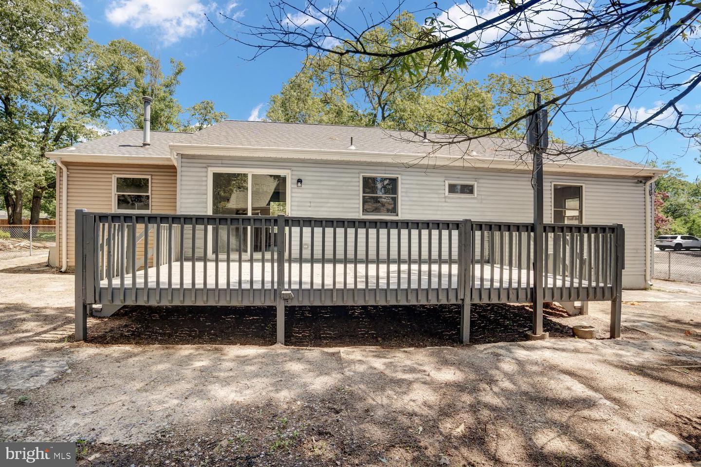 615 Beach Blvd Property Photo 7