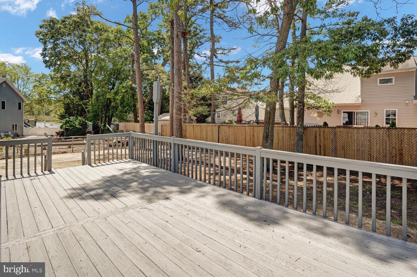615 Beach Blvd Property Photo 9