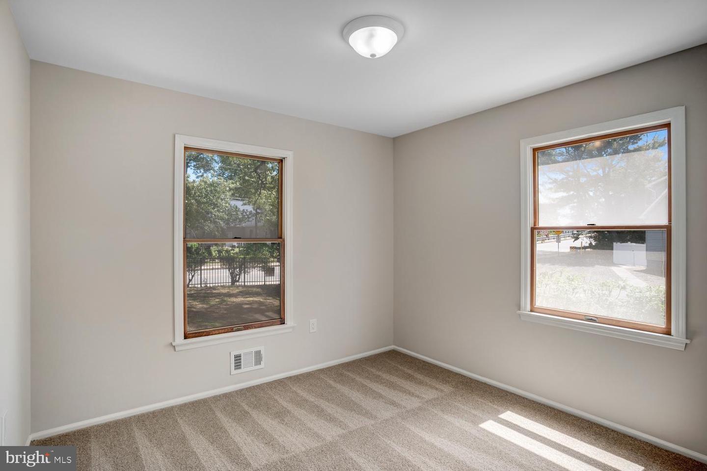 615 Beach Blvd Property Photo 29