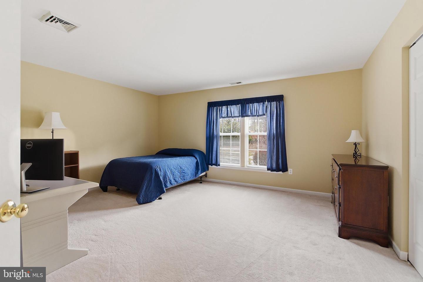 27 Penn Pl Property Photo 36