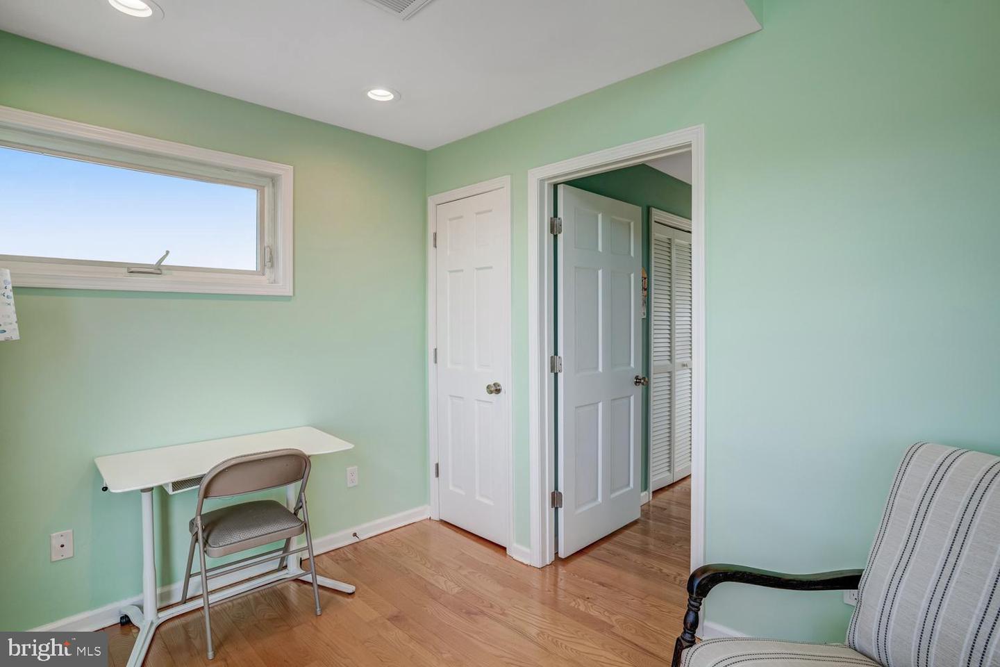20 Carroll Ave Property Photo 40