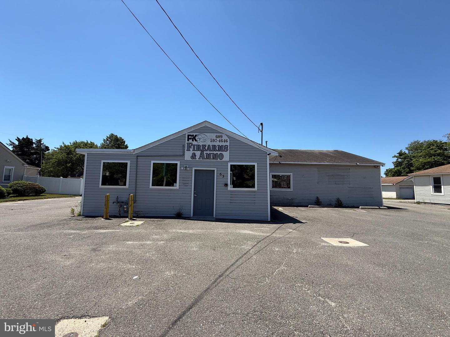 63 E Bay Ave Property Photo 1