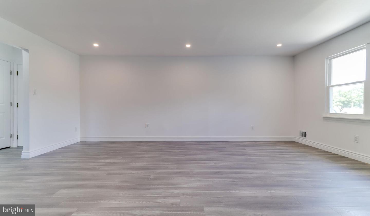 1 Whitecap Way Property Photo 5