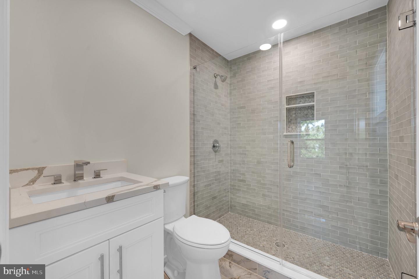 2904 N Atlantic Property Photo 17