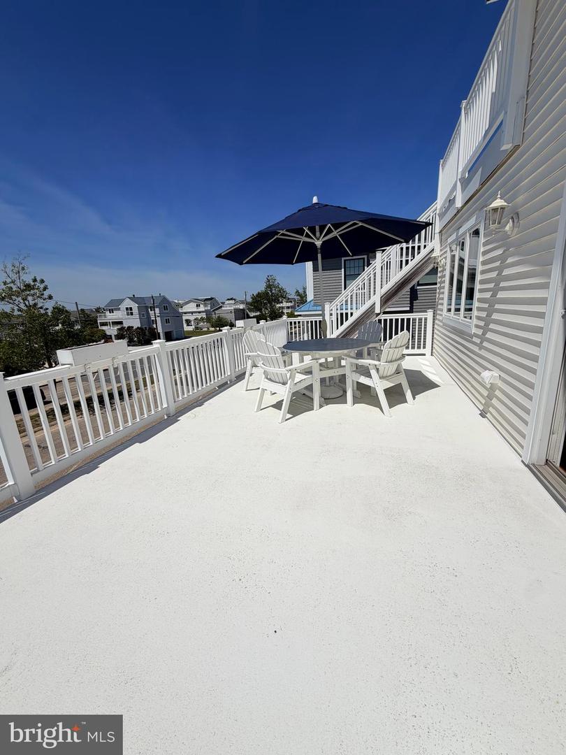 212 N Barnegat Ave Property Photo 2