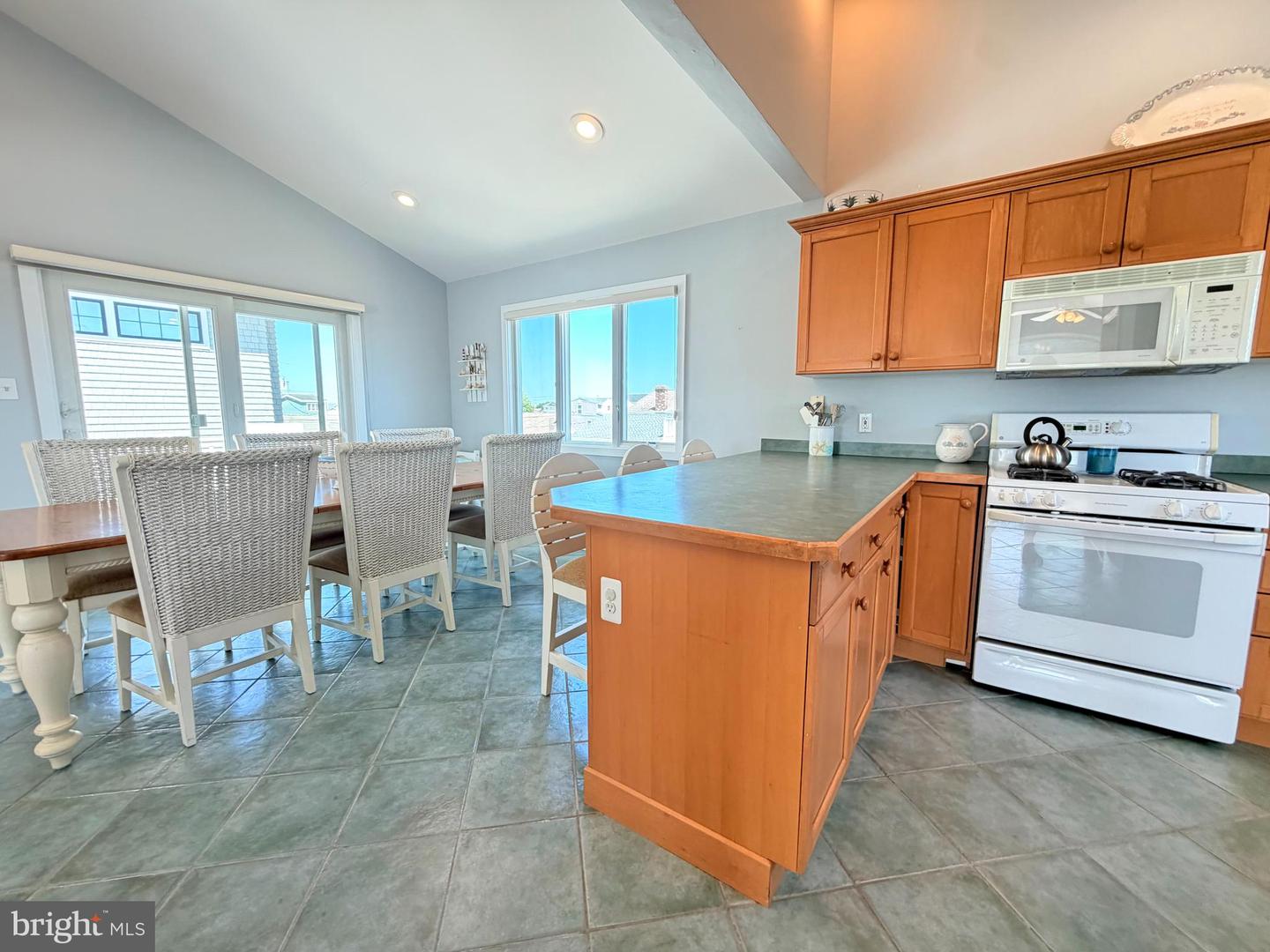 212 N Barnegat Ave Property Photo 12