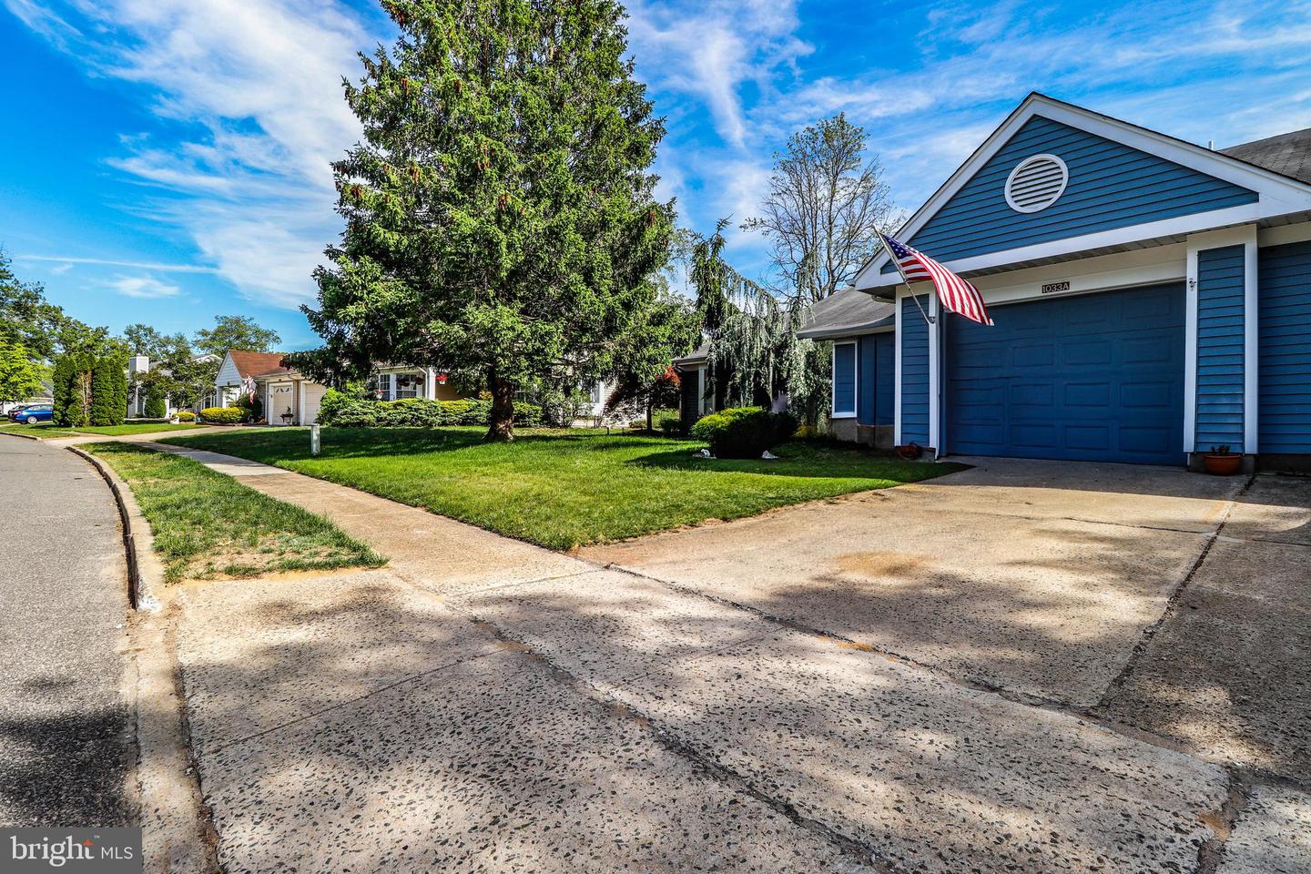 1033A THORNBURY LN Property Photo 1