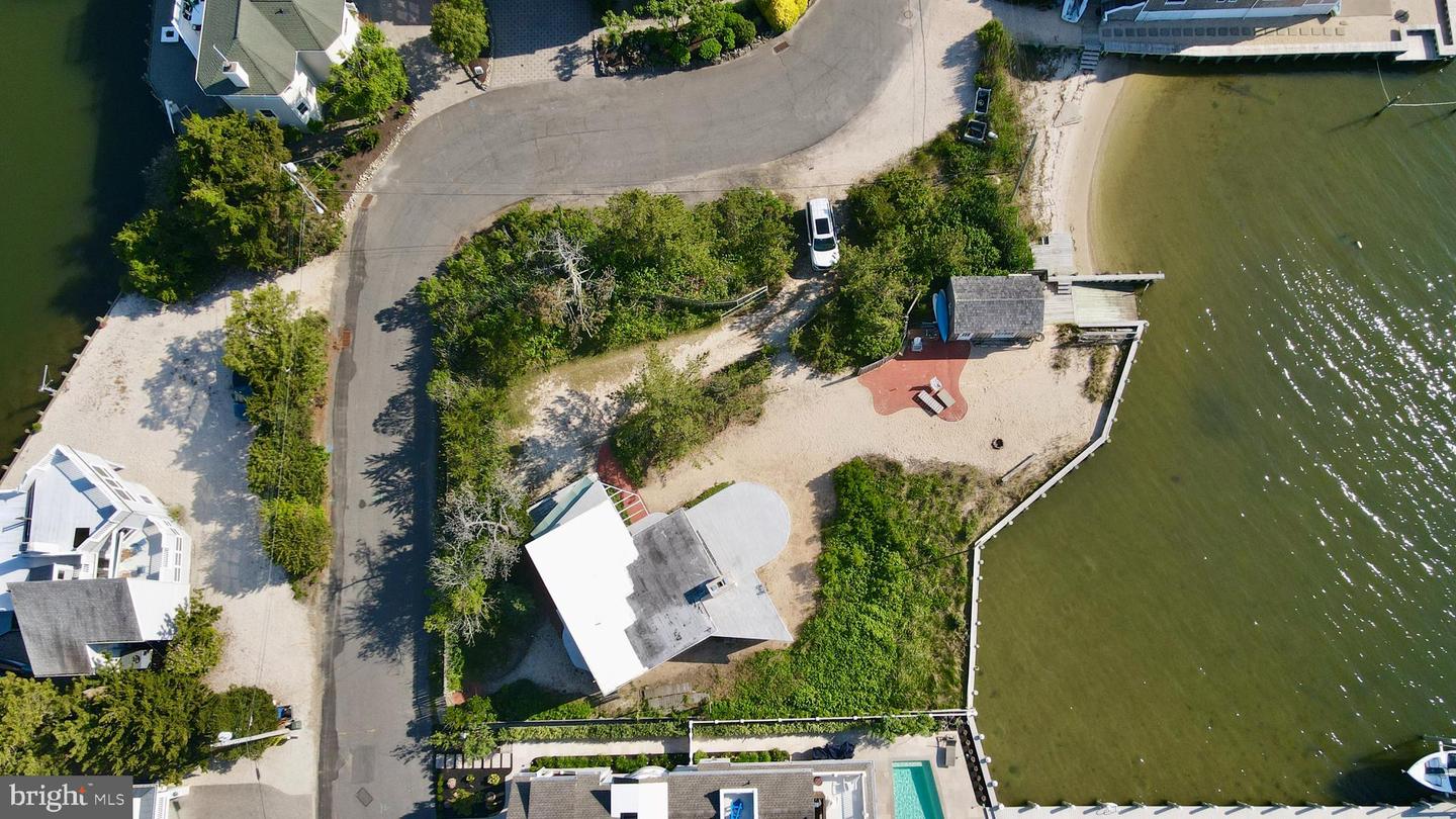 8202 Bay Ter Property Photo 8