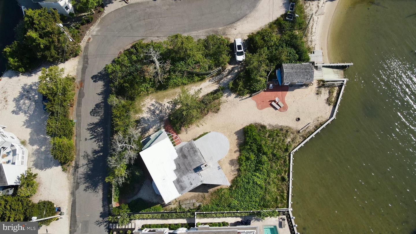 8202 Bay Ter Property Photo 7