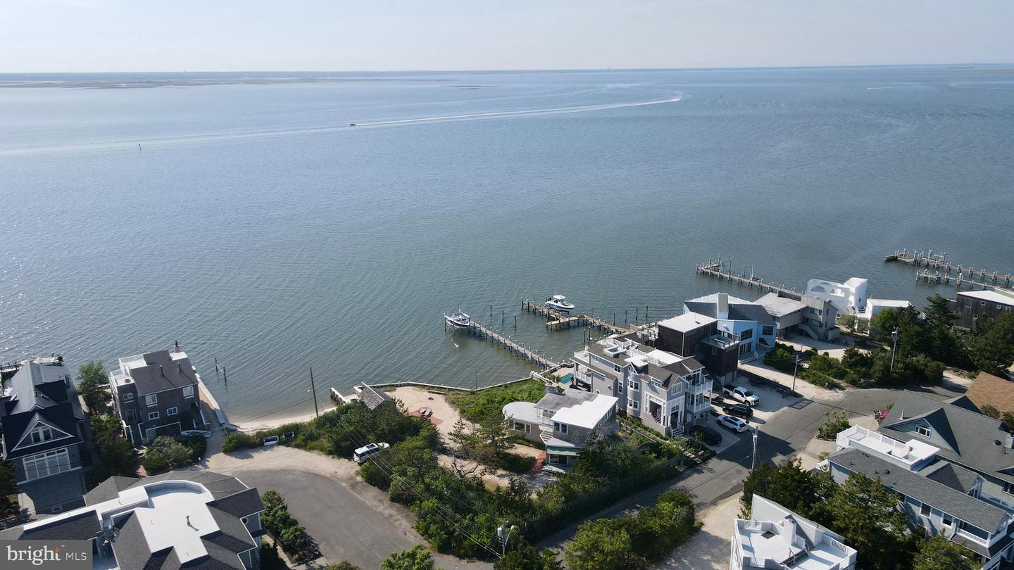 8202 Bay Ter Property Photo 17