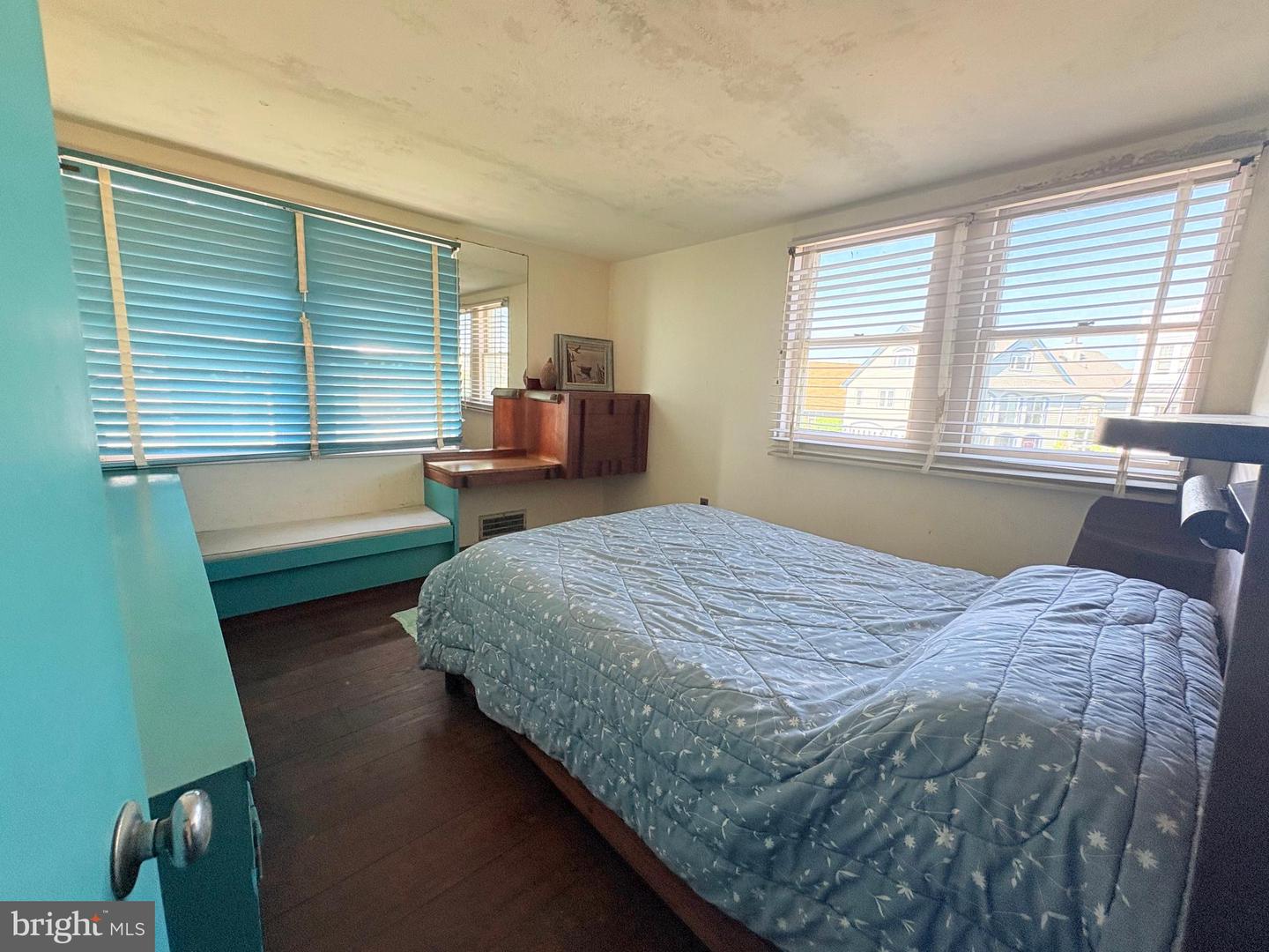 8202 Bay Ter Property Photo 38