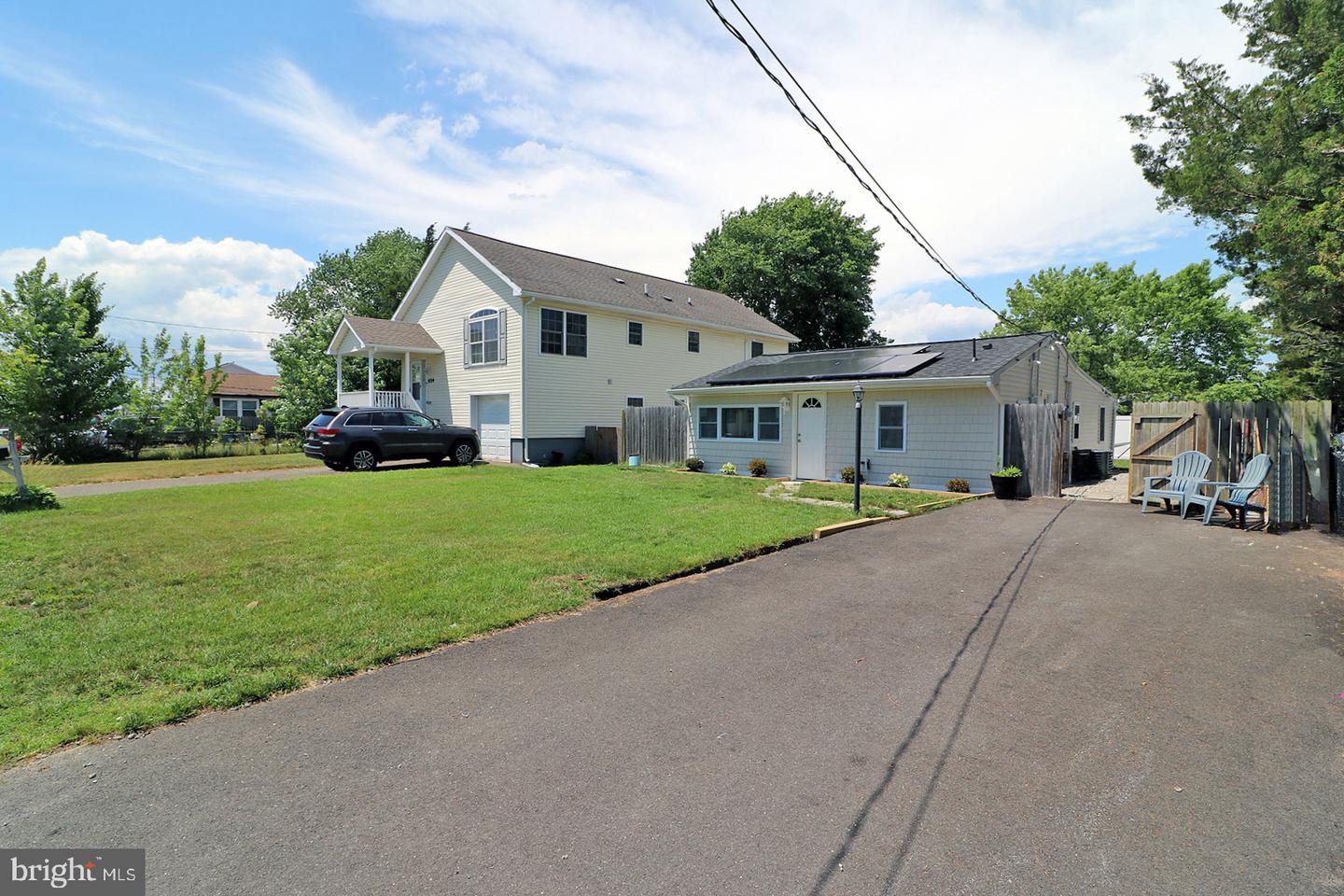 1016 Waterview Way Property Photo 4