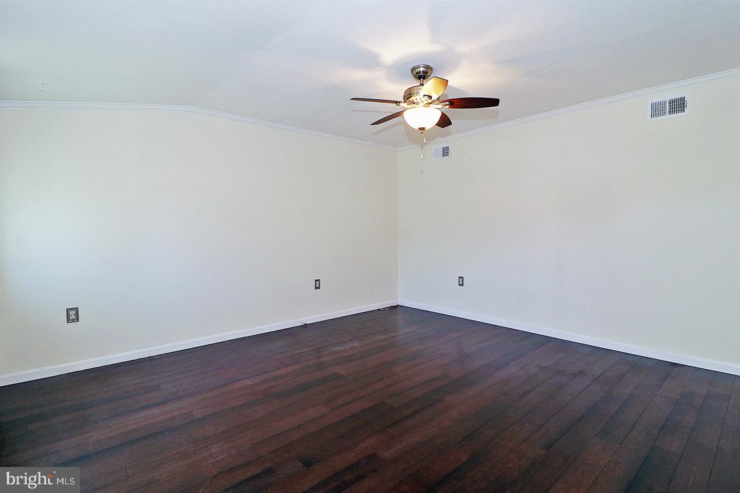 1016 Waterview Way Property Photo 8