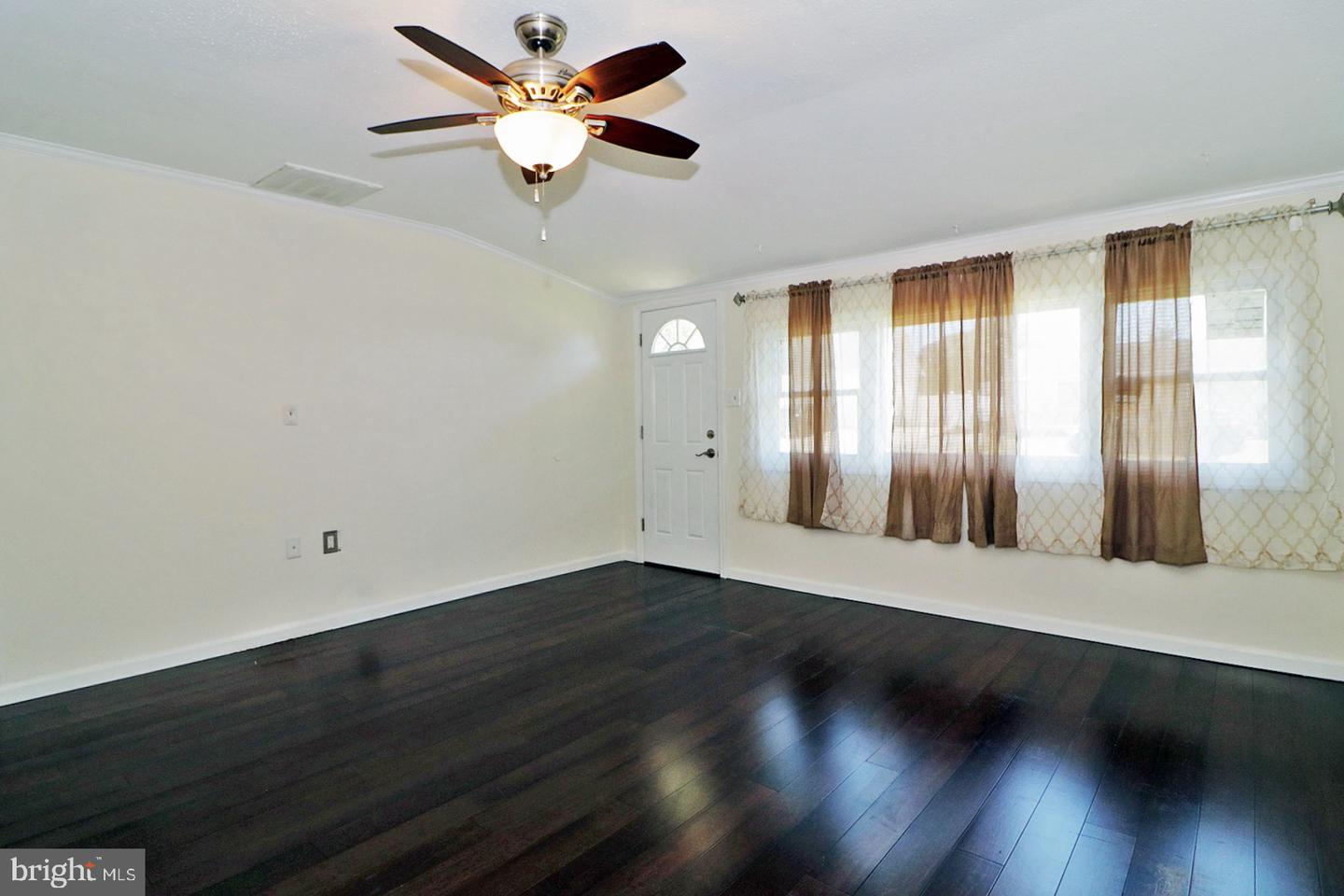 1016 Waterview Way Property Photo 9